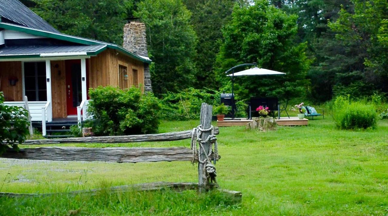 Chalets Nabu La Sacacomie - Riviere - Billard Saint-Alexis-des-Monts Extérieur photo