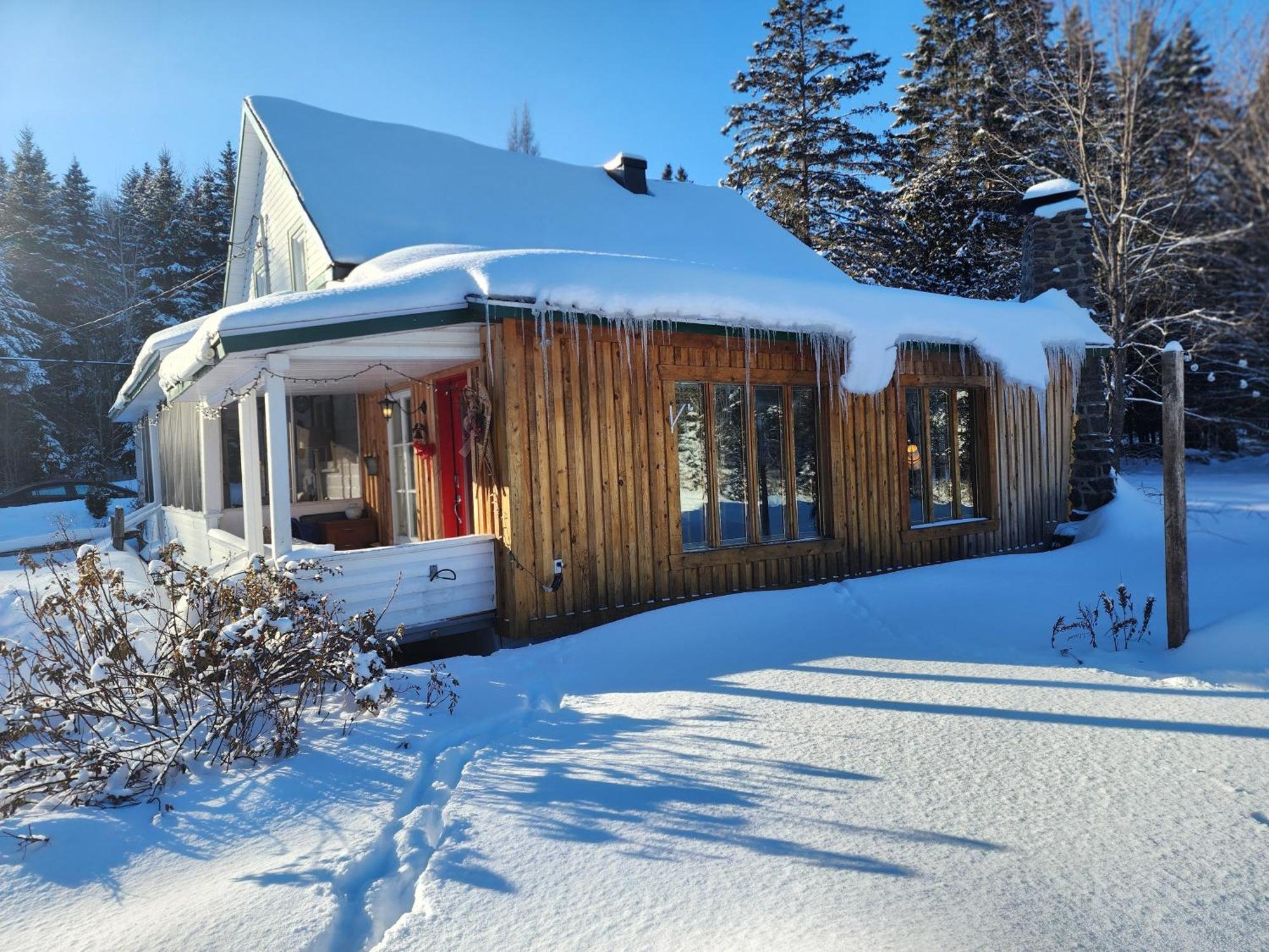 Chalets Nabu La Sacacomie - Riviere - Billard Saint-Alexis-des-Monts Extérieur photo